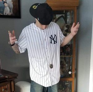 Meet your Posher, Dustin